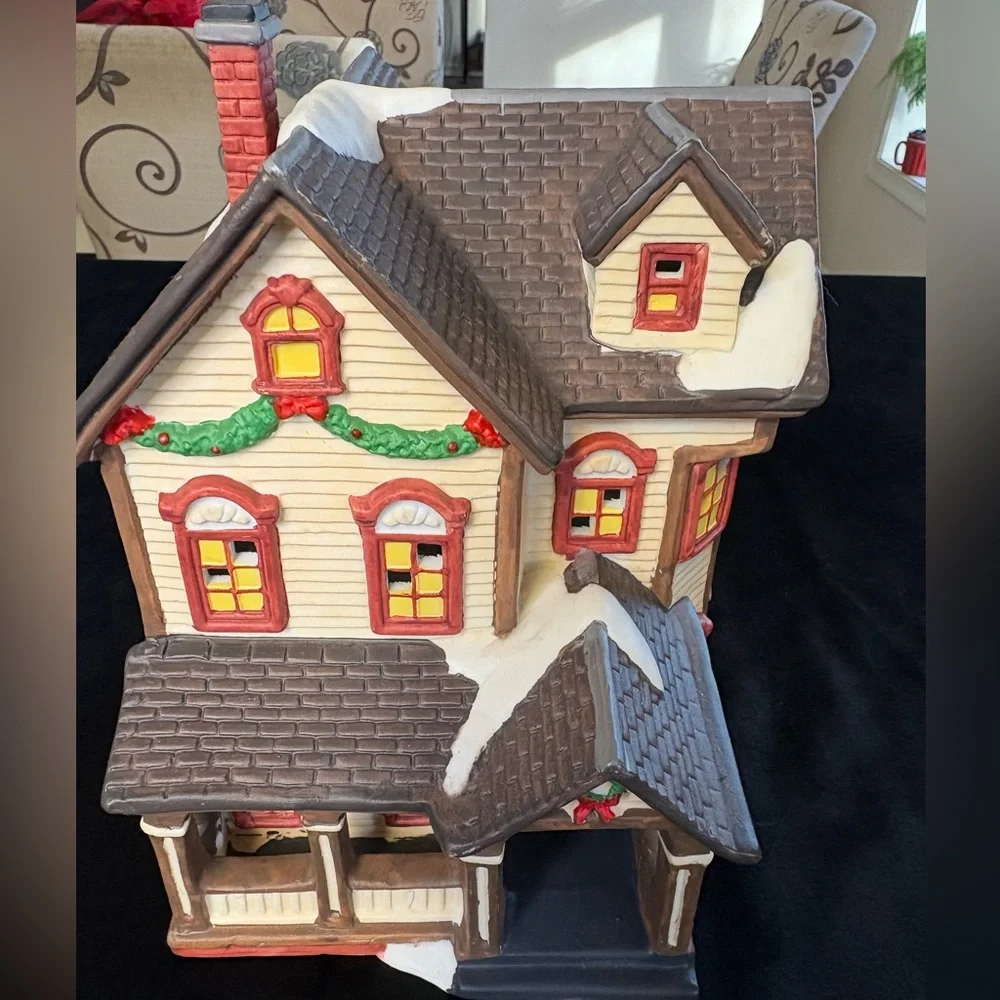 1996 Dickens collectible Victorian series porcelain lighted  house - Picture 3 of 10
